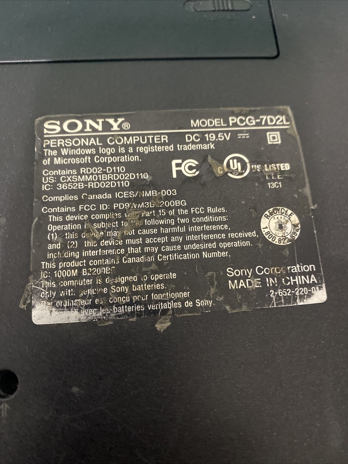 Sony Vaio VGN-FS740/W PCG-7D2L Intel Centrino 2GB NO HDD – Prts/Repair Laptop