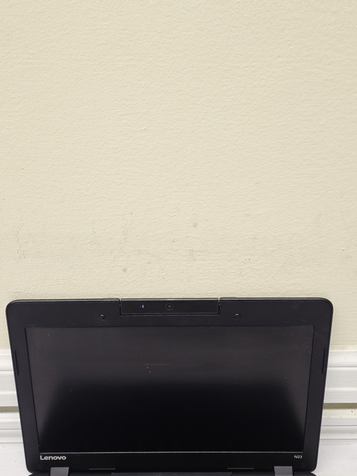 Lenovo Chromebook N23-80YS – Intel Celeron N3060 – 4GB RAM – BAD BATTERY – READ
