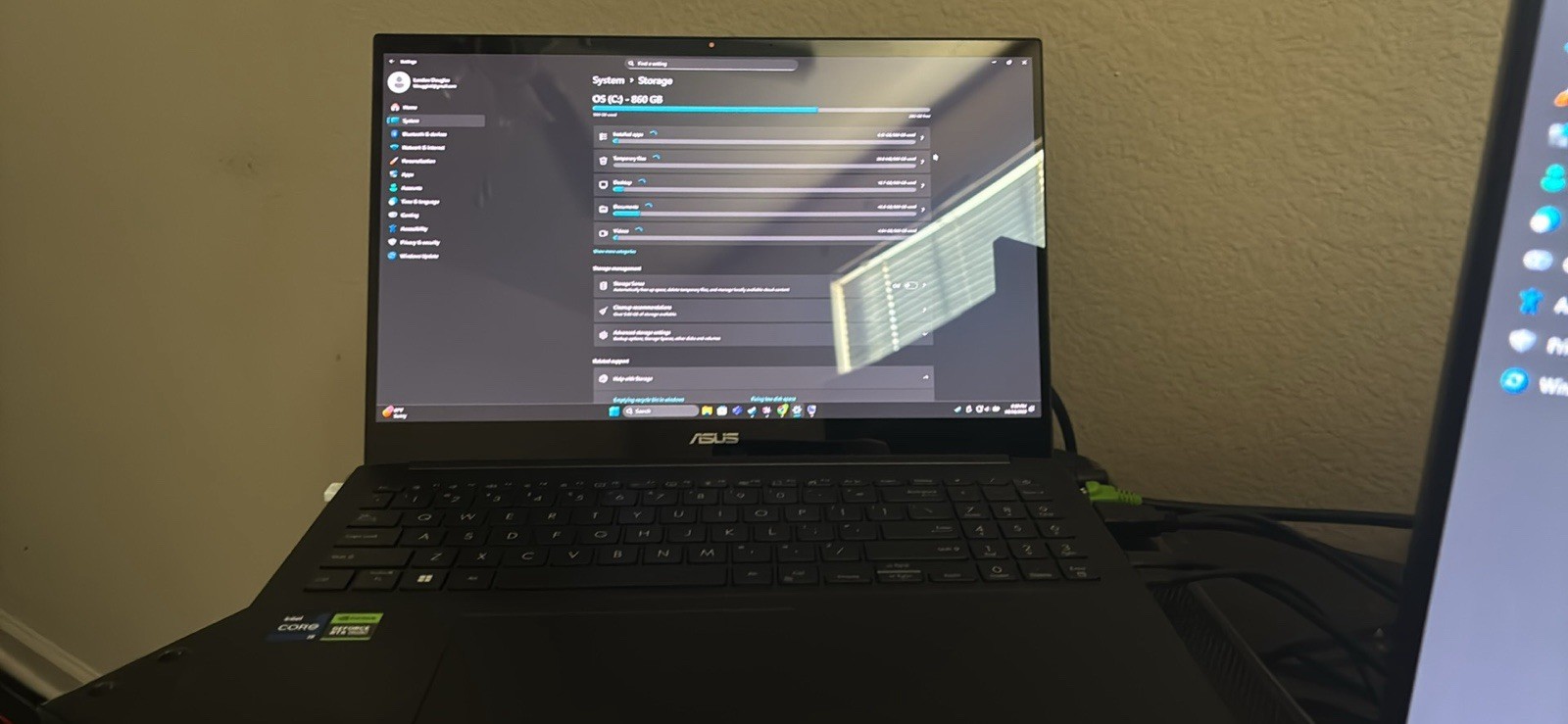 ASUS Q540VJ-I93050 15.6” OLED Laptop Intel Core I9-13900H NVIDIA 3050 16 GB RAM