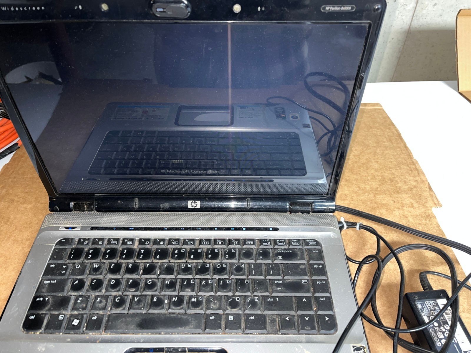 HP Pavilion dv6910US 15.4″ Laptop For Parts/Repair -no hard drive