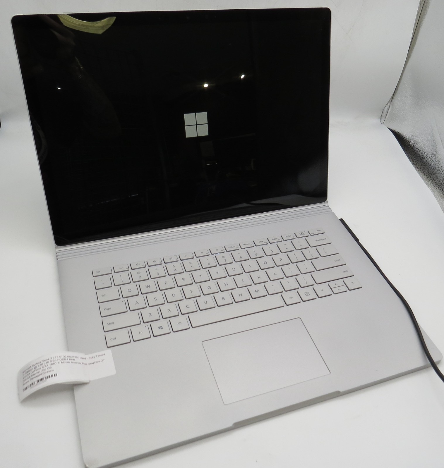 Microsoft Surface Book 3-15″-i7-1065G7@1.3GHz-16GB RAM-256GB-GTX 1660-NO OS