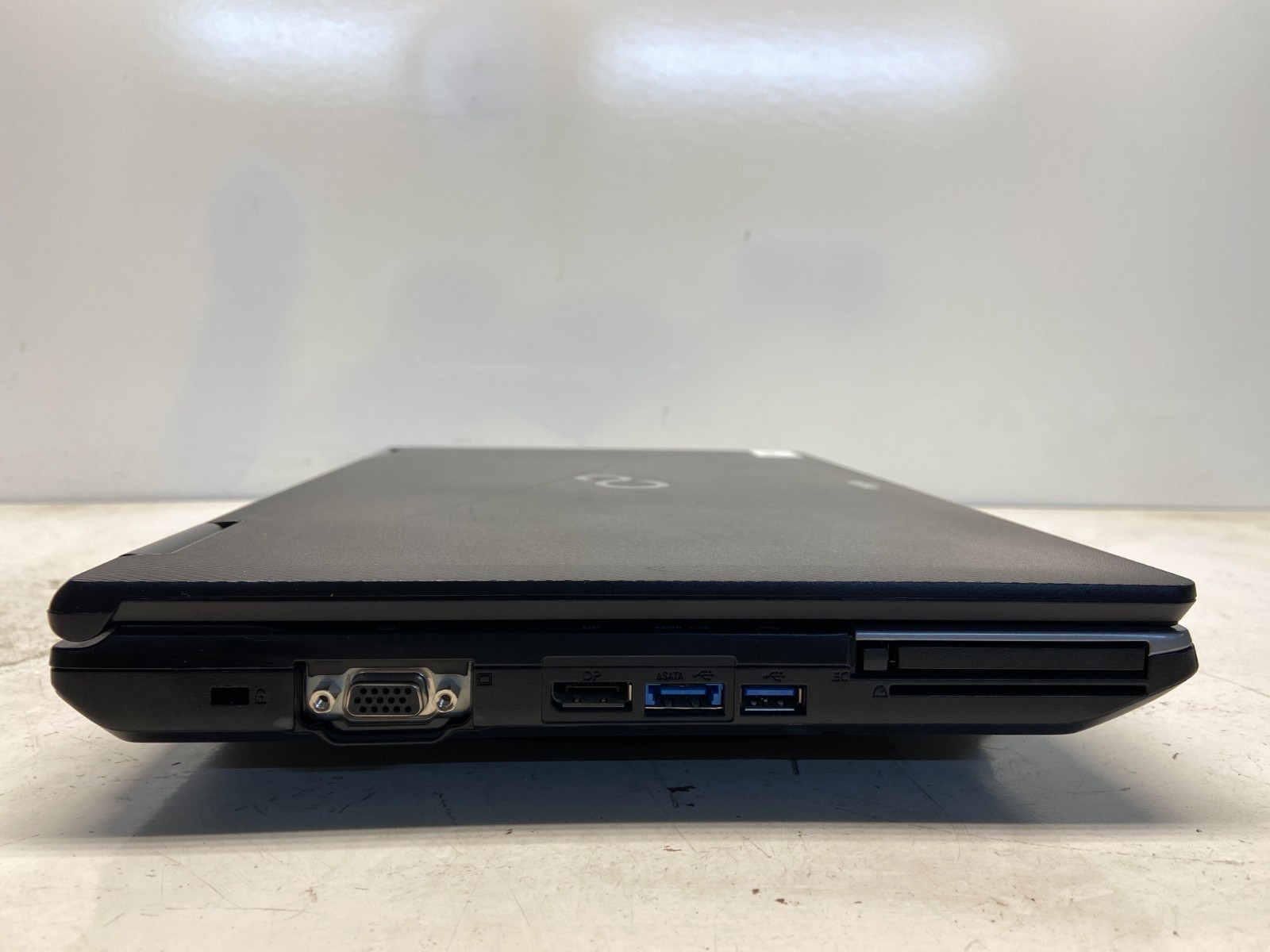 Fujitsu LifeBook E752 Intel i5-3340M 2.7GHz 4 GB NO HDD