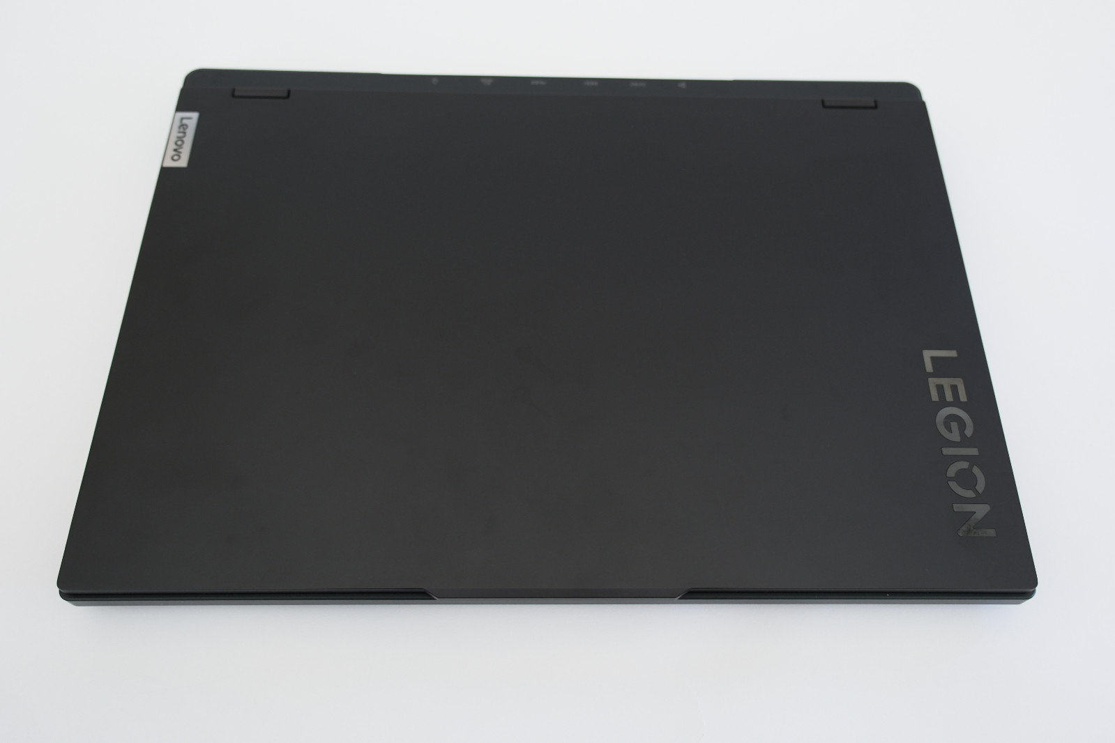 Lenovo Legion Pro 7 16IRX8H, 16″, i9-13900HX, NVIDIA RTX 4080, 32GB Ram, 1TB SSD
