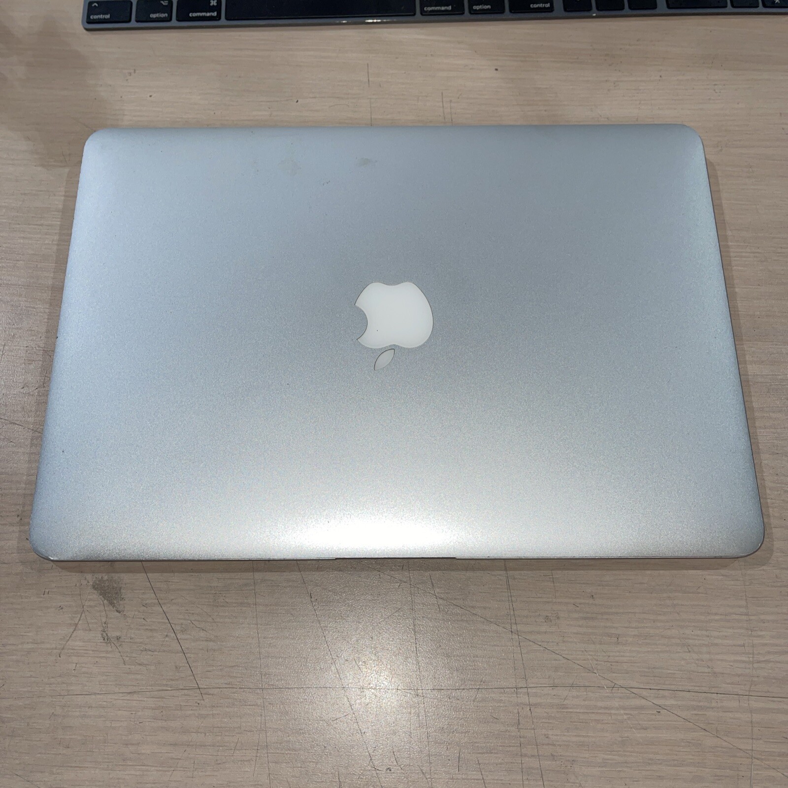 Apple Macbook Air MID 2012 13″ i5-3427U 1.8GHz 4gb RAM NO HD