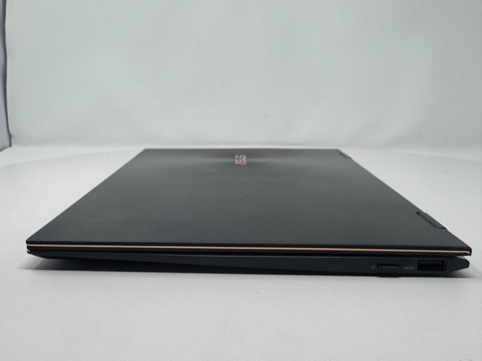 ASUS ZenBook Flip 13 UX371E Core i7-1165G7 16GB Weak Battery Working