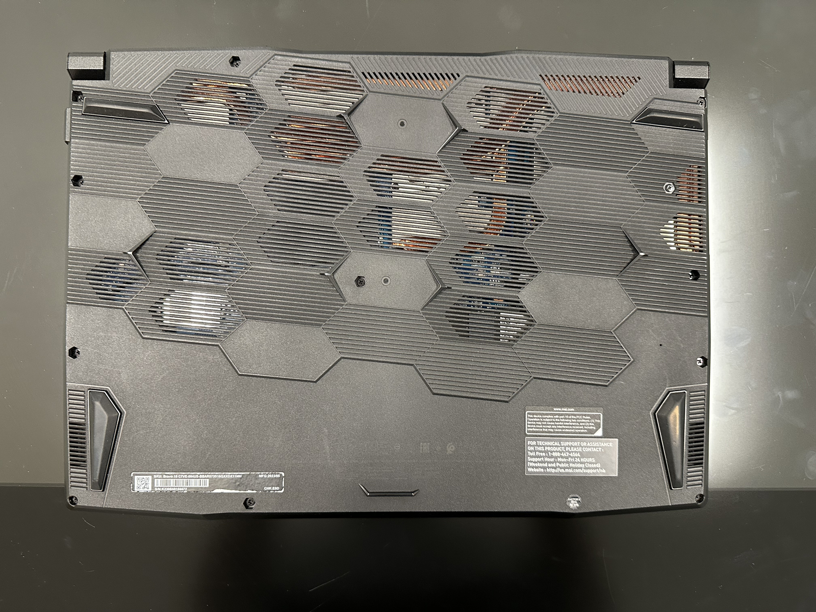MSI Bravo 15 C7VE-010US 15.6″ (512GB SSD, AMD Ryzen 5 7535HS, 3.30 GHz, 8GB RAM,