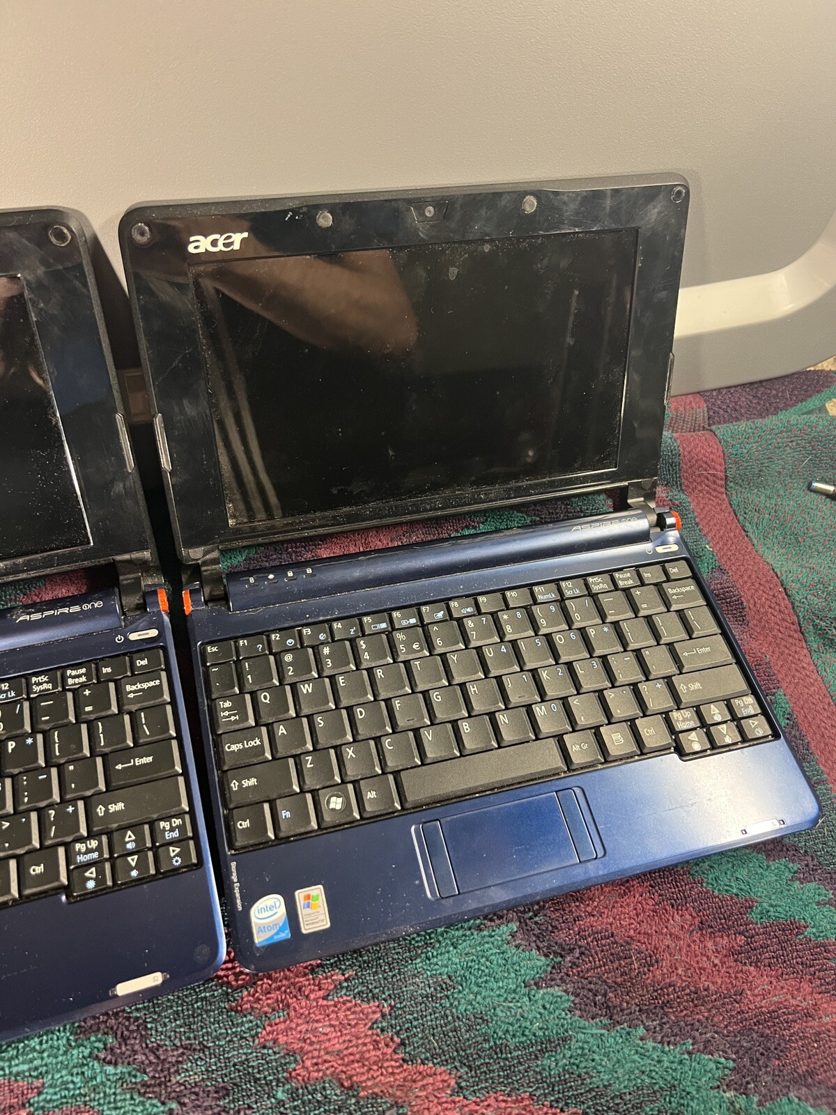 TWO Acer Aspire One Series ZG5 Intel Atom 1.60GHz Netbook Laptops lot