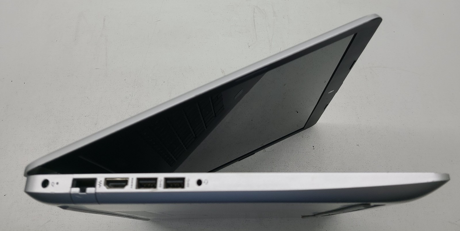 HP 17-by0061st 17.3″ Laptop Intel i3 8th Gen 8GB Ram NO HD/OS Broken Screen (FL)