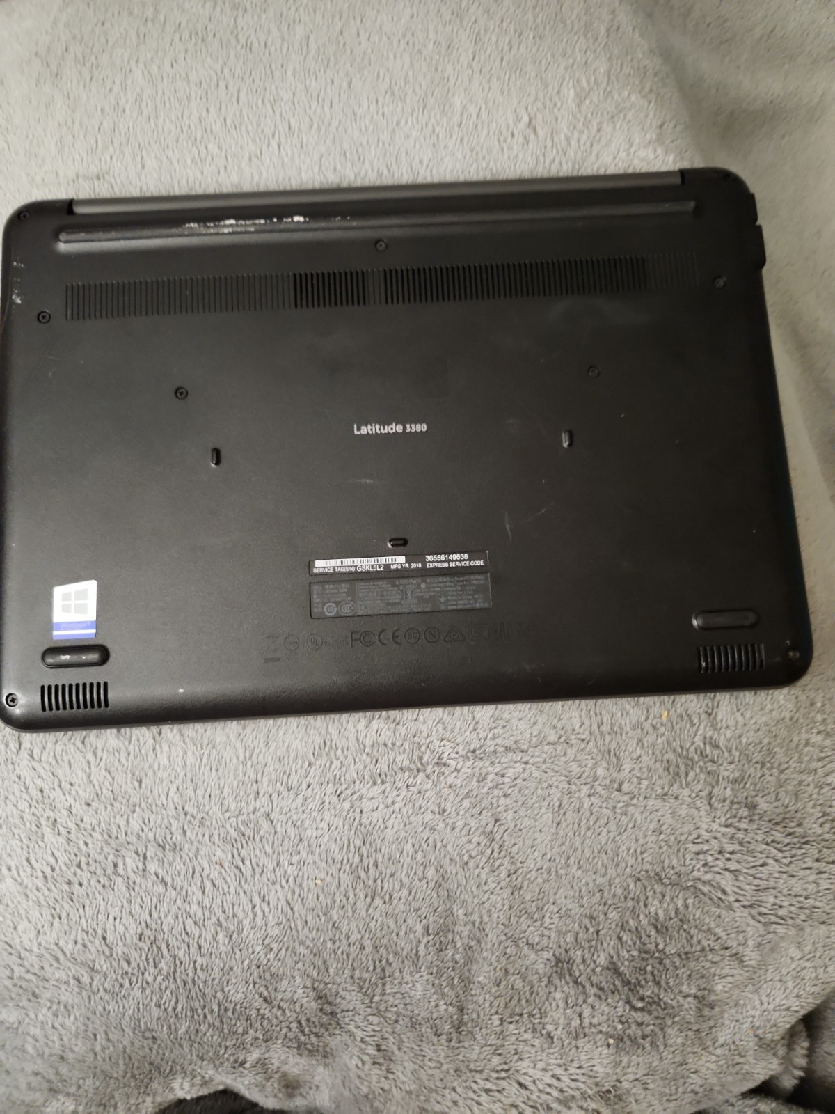 Dell Latitude 3380 13.3 inch (128GB, Intel Core i3 6th Gen., 2GHz, 4GB)…