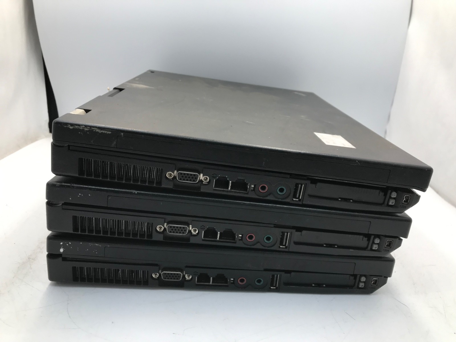 Lot of 3 Lenovo ThinkPad R61 Intel Celeron 15″ Laptop -POWER ON/Various Parts-MZ