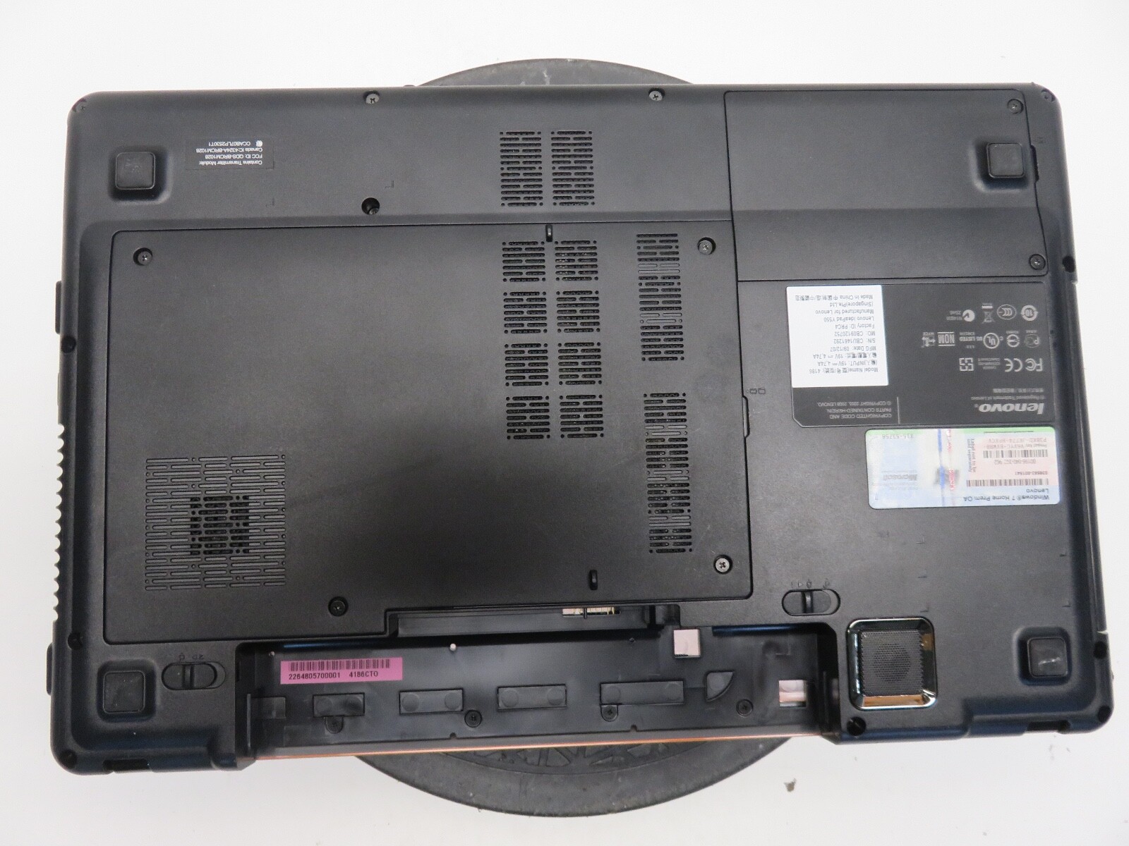 Lenovo IdeaPad Y550 Intel Celeron Core 2 Duo T6600 2.2GHz 2 GB NO HDD No Batt