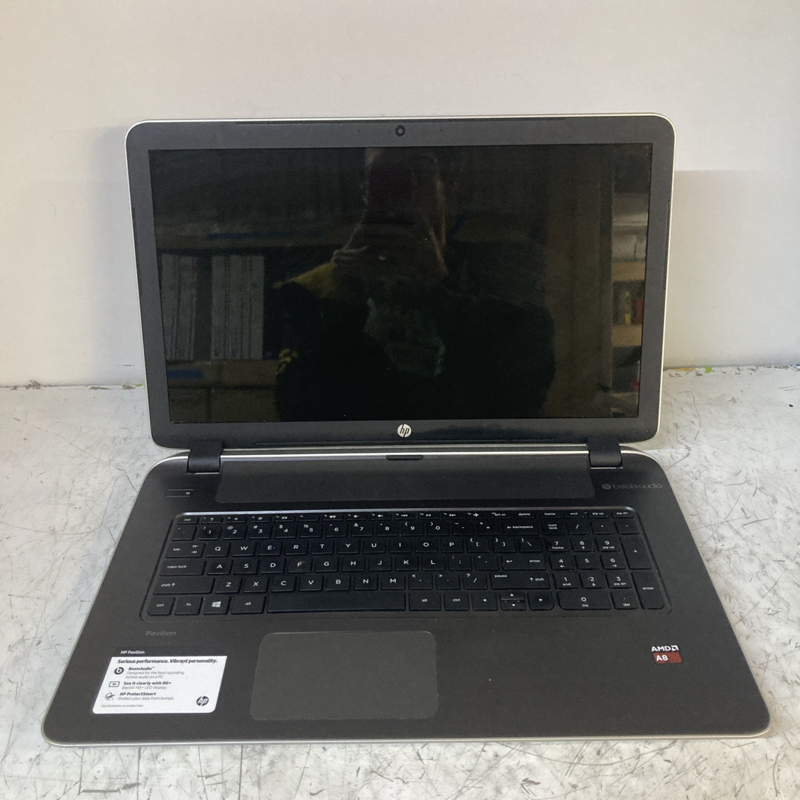 HP Pavilion 17-f053us AMD A8-6410 AMD Radeon R5 2GHZ 8GB NO HDD Boot to BIOS