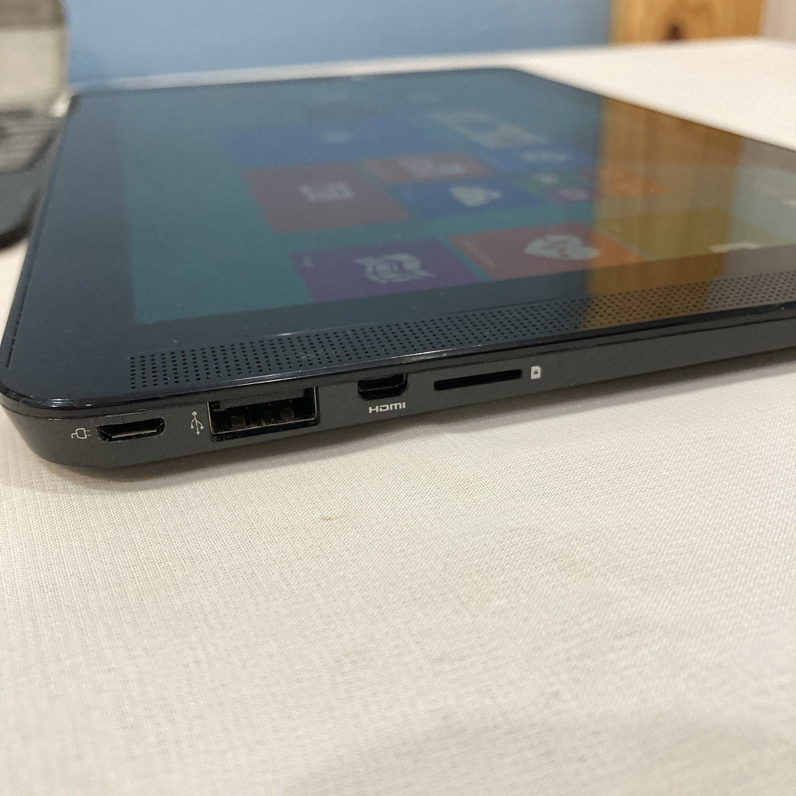 HP Pavilion X2 10.1” PC Tablet Laptop, Intel Atom, 32GB eMMC, 2GB RAM, Win 8.1