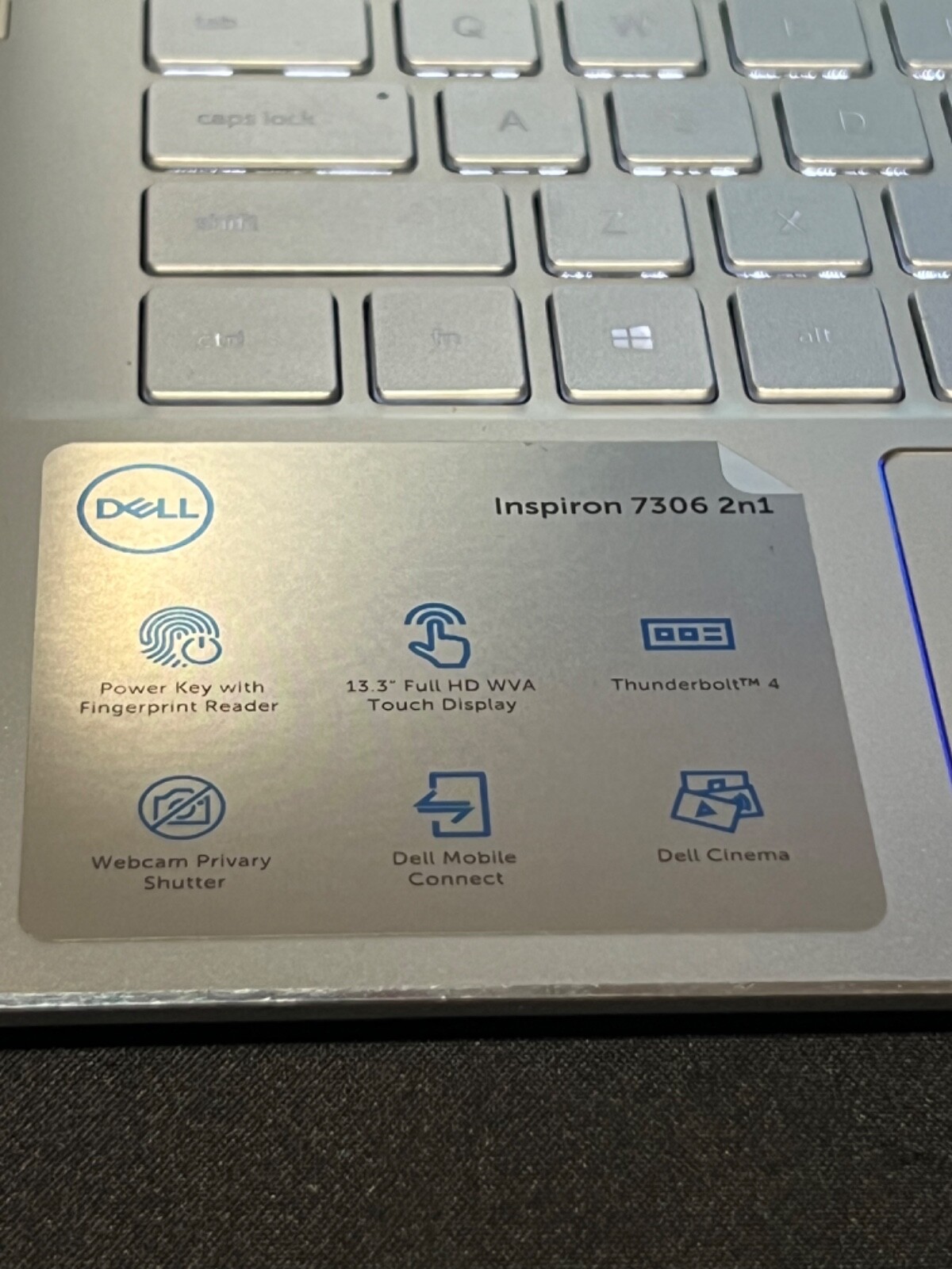 DELL inspiron 7306 2 – 1 13.3 Touchscreen 11th Gen i5-1135G7 8GB RAM 512GB SSD
