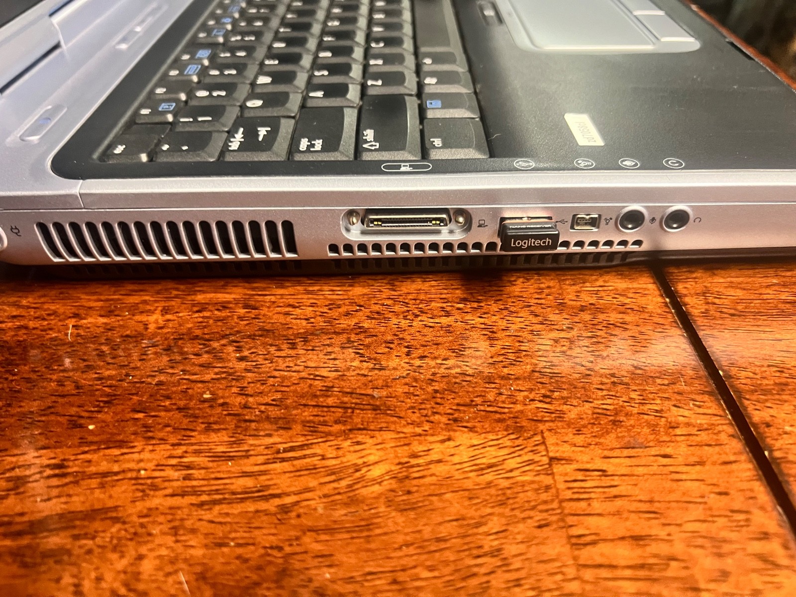HP Pavilion zd7000 17in Intel P4 2.8GHz 512mb 80GB Win XP w/ Expansion Base