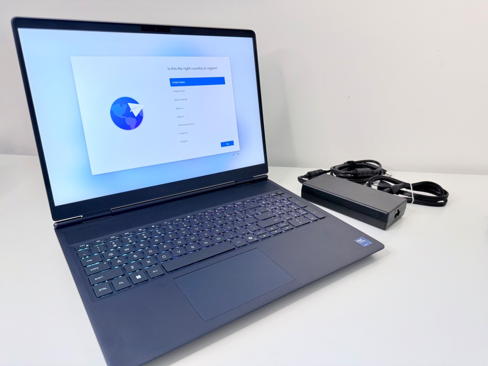 Alienware 16X Aurora 16″ Gaming Laptop Intel 275HX/32GB RAM/RTX 5060/1TB SSD