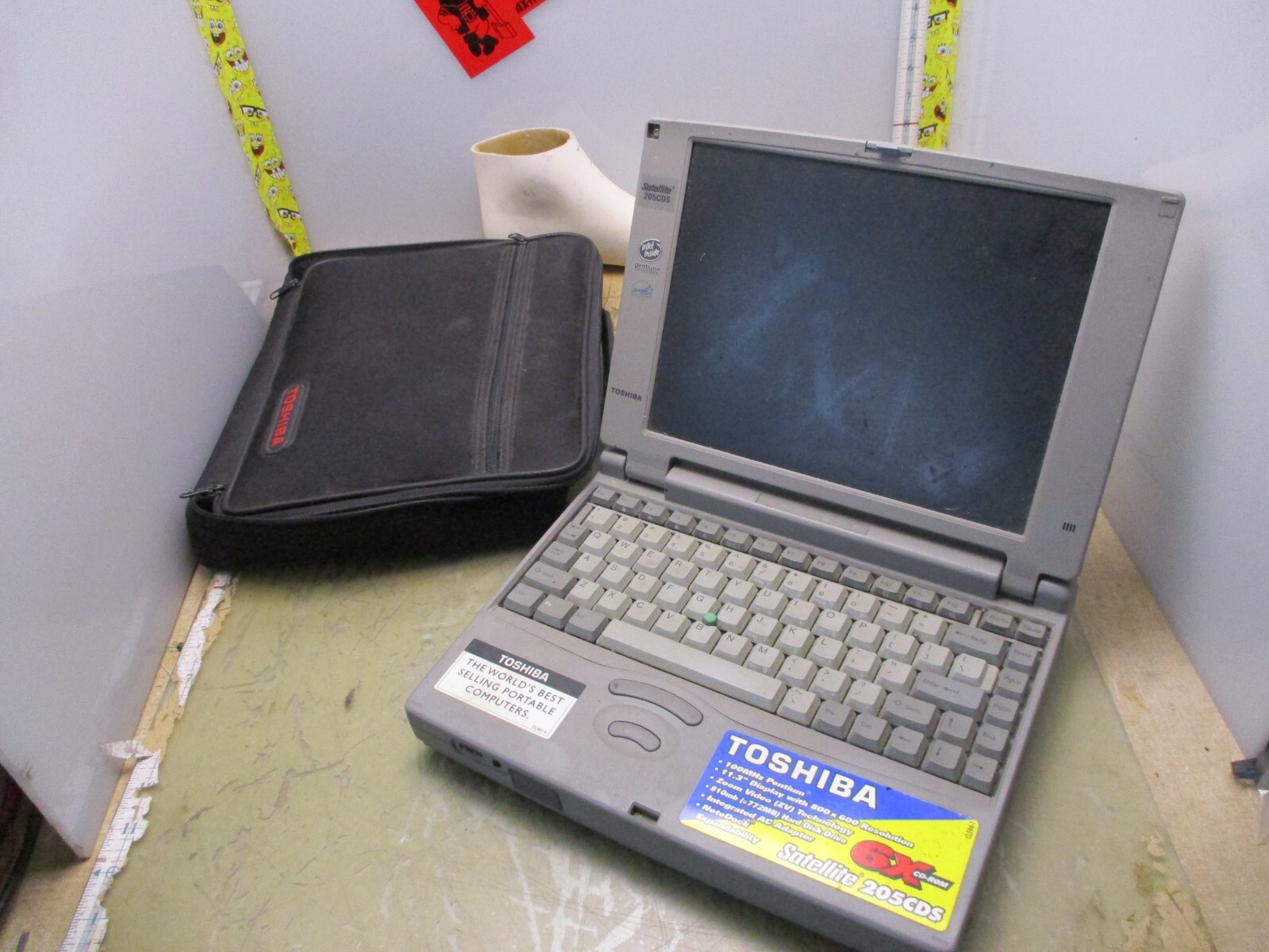 Toshiba Satellite 205CDS/810 Laptop with Case [2*H-3.75]