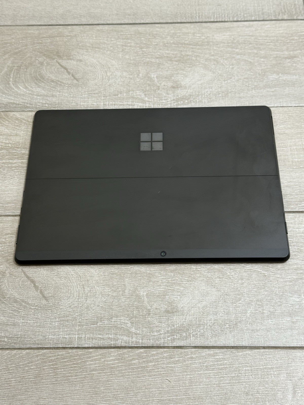 Microsoft Surface Pro x 1876 SQ1 CPU (8GB Ram 256GB SSD) Windows 11 Home Black