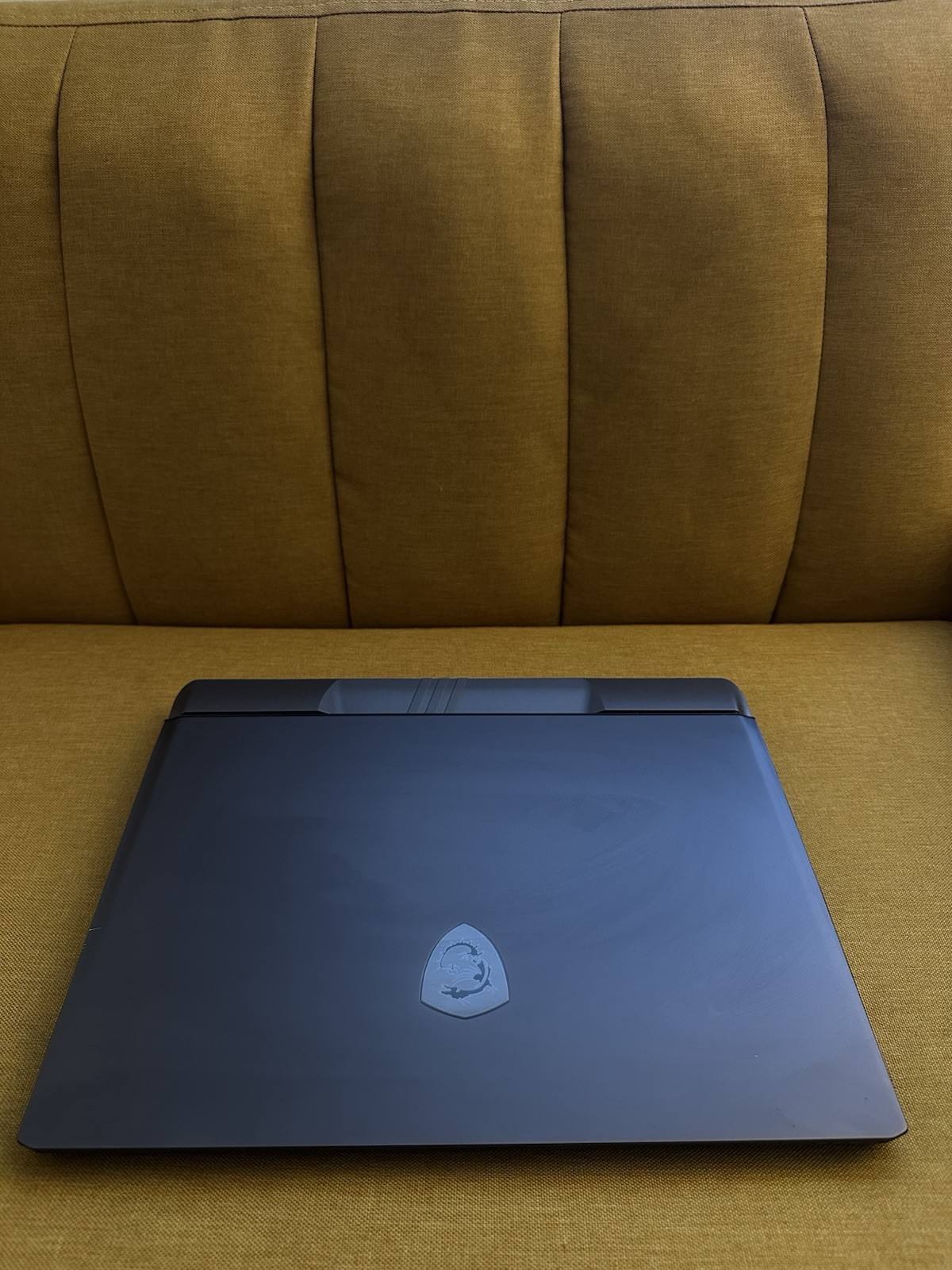 MSI Vector 16 HX AI 16″ (2026) RTX 5070 Core Ultra 9 275HX – 1TB SSD Barely Used
