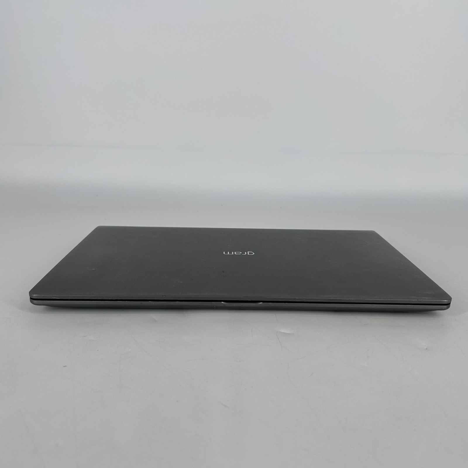 LG Gram 13 FHD TOUCH i7-8550U 1.80GHz 8GB RAM 512GB SSD Good