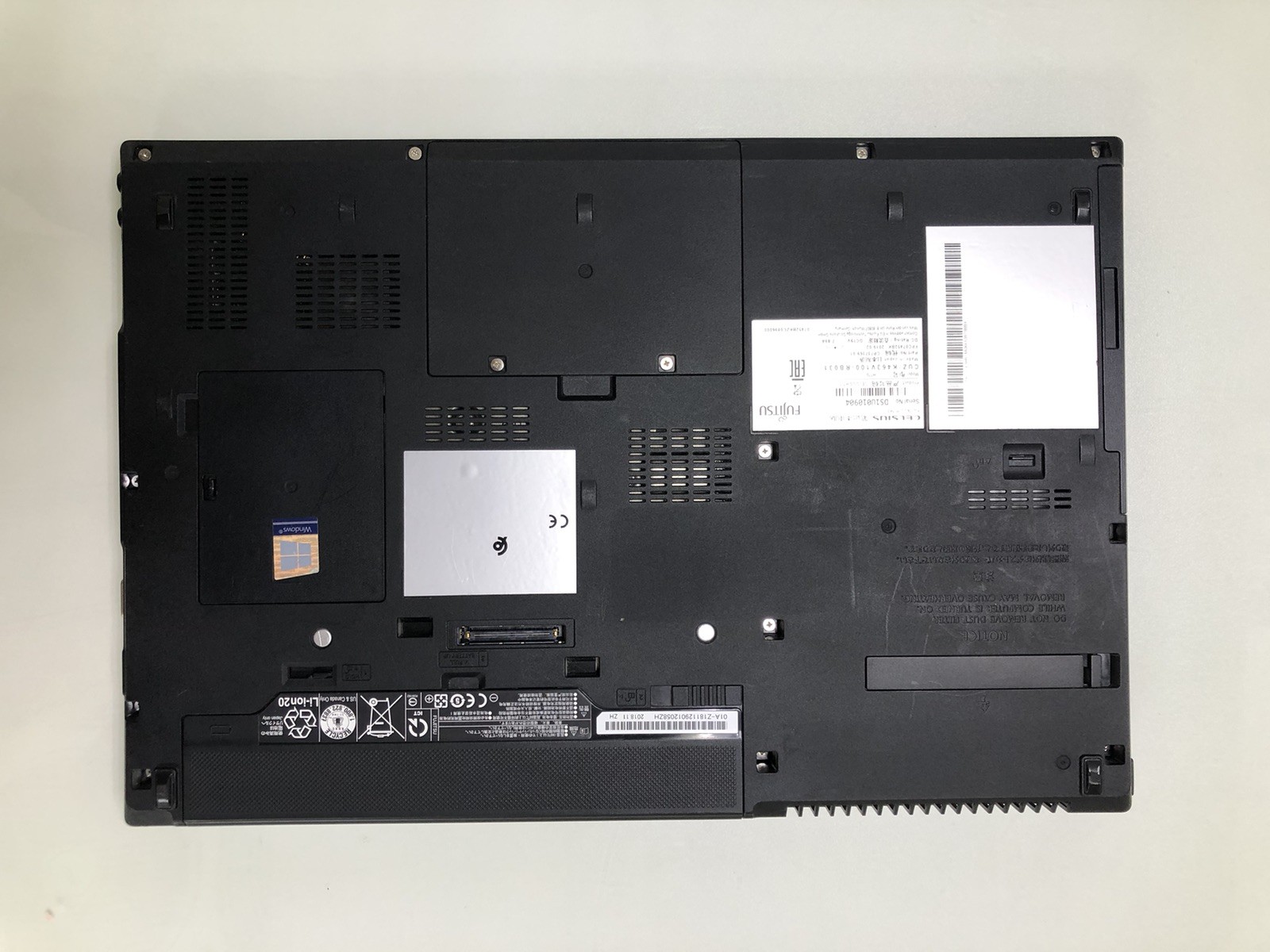 Fujitsu Celsius H770 Xeon E3-1505M v6 16GB 512GB SSD Quadro M2200 4GB Laptop