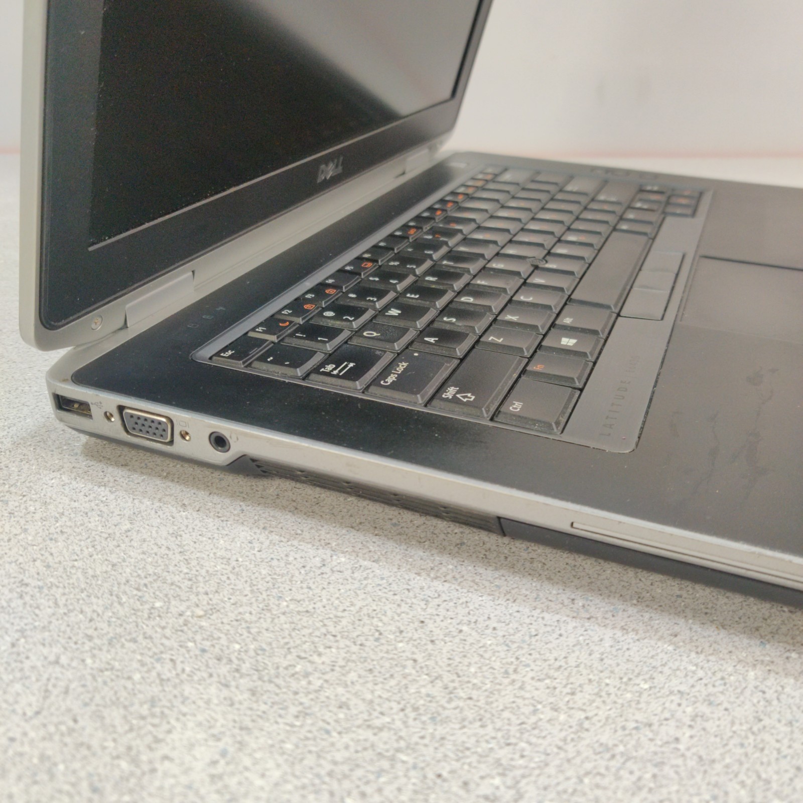 Dell Latitude E6430 14″ i7-3320M 2.60GHz 4GB RAM NO HDD/OS/BATTERY/AC ADAPTER