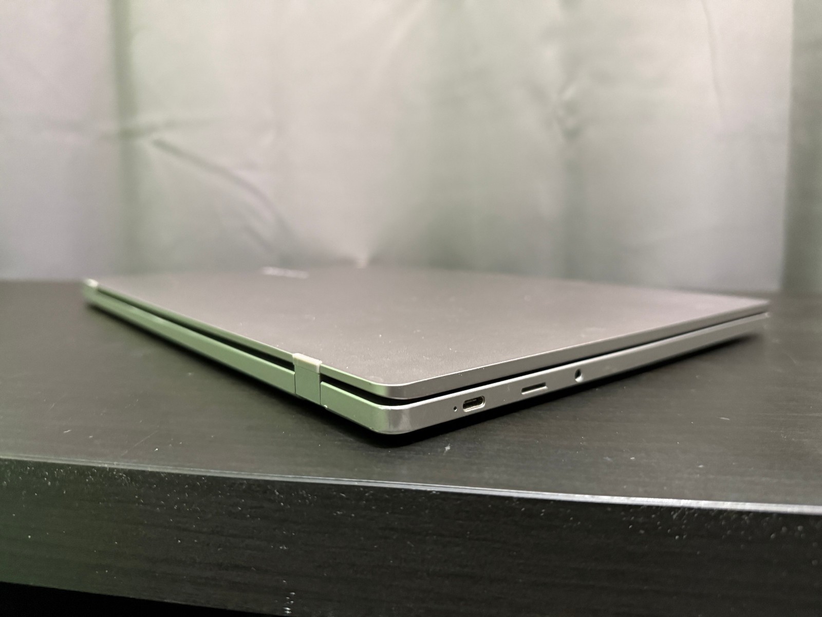 Samsung Chromebook XE350XBA (15.6″, Intel N4000, 4GB, 32GB, ChromeOS) w/ Charger