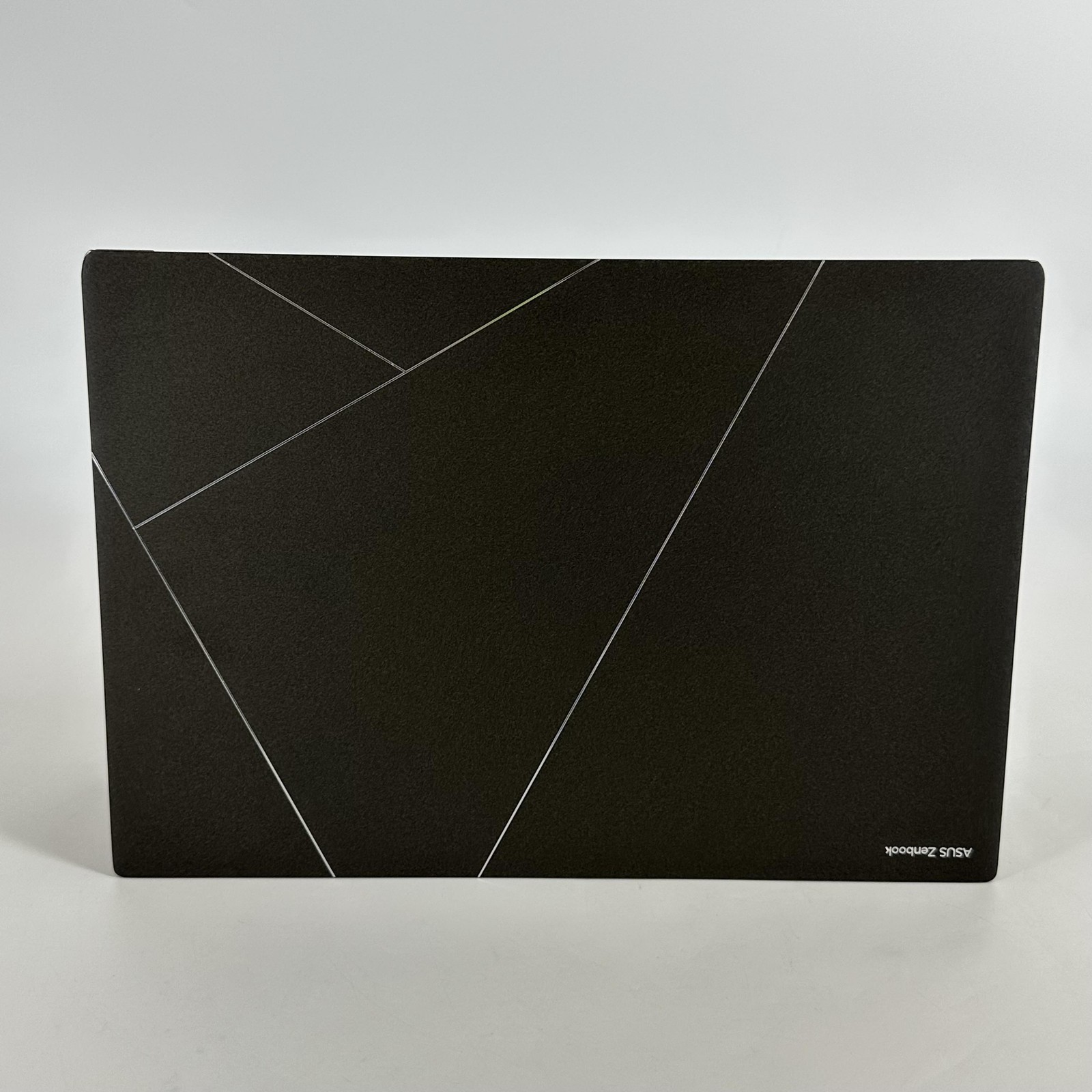 Asus Zenbook S 14 QHD+ TOUCH 2.2 GHz Ultra 7 256V 16GB 1TB Very Good BENT FRAME