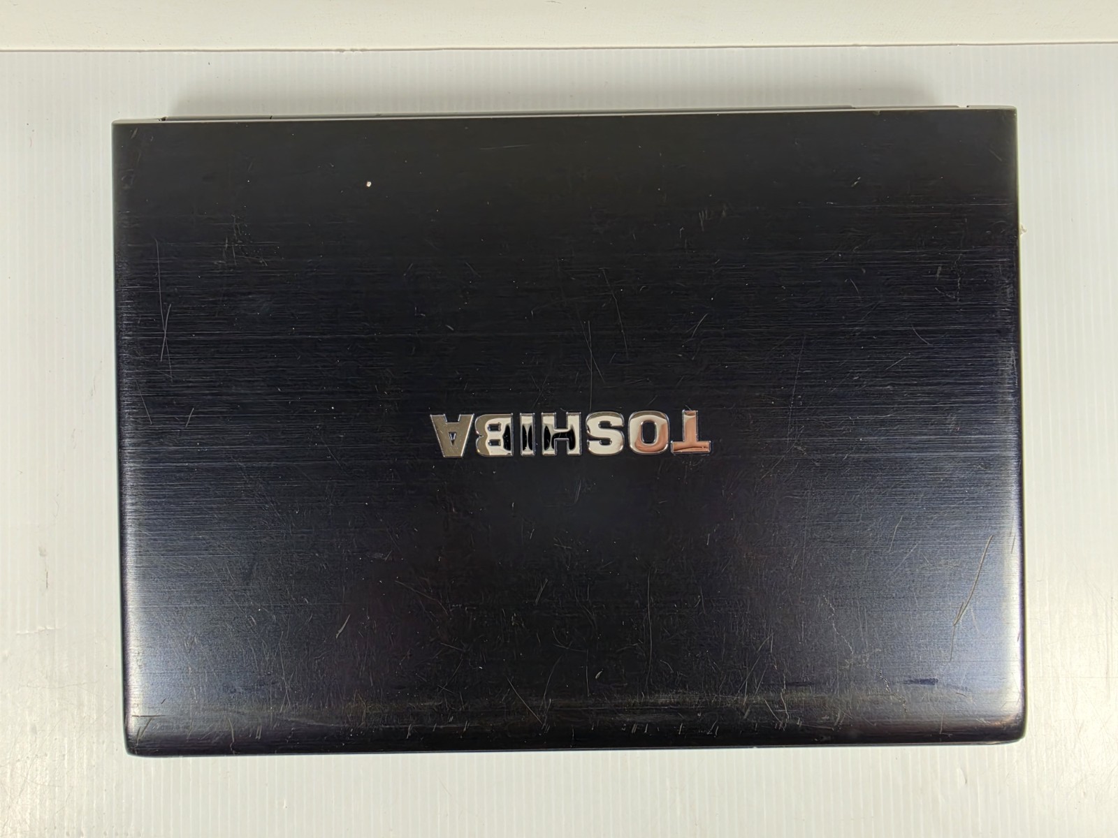 Toshiba Portege R705-P25 laptop 4GB NO HDD