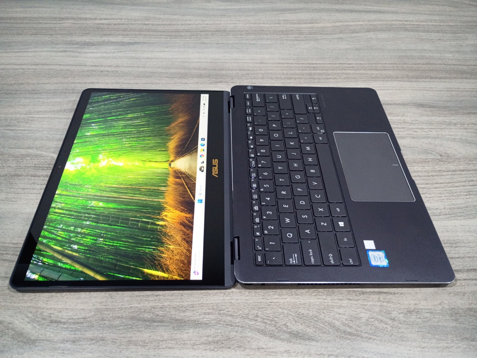 ASUS ZenBook Flip Q325UA i7 256GB SSD 16GB RAM Backlit Keys Full HD Windows 11