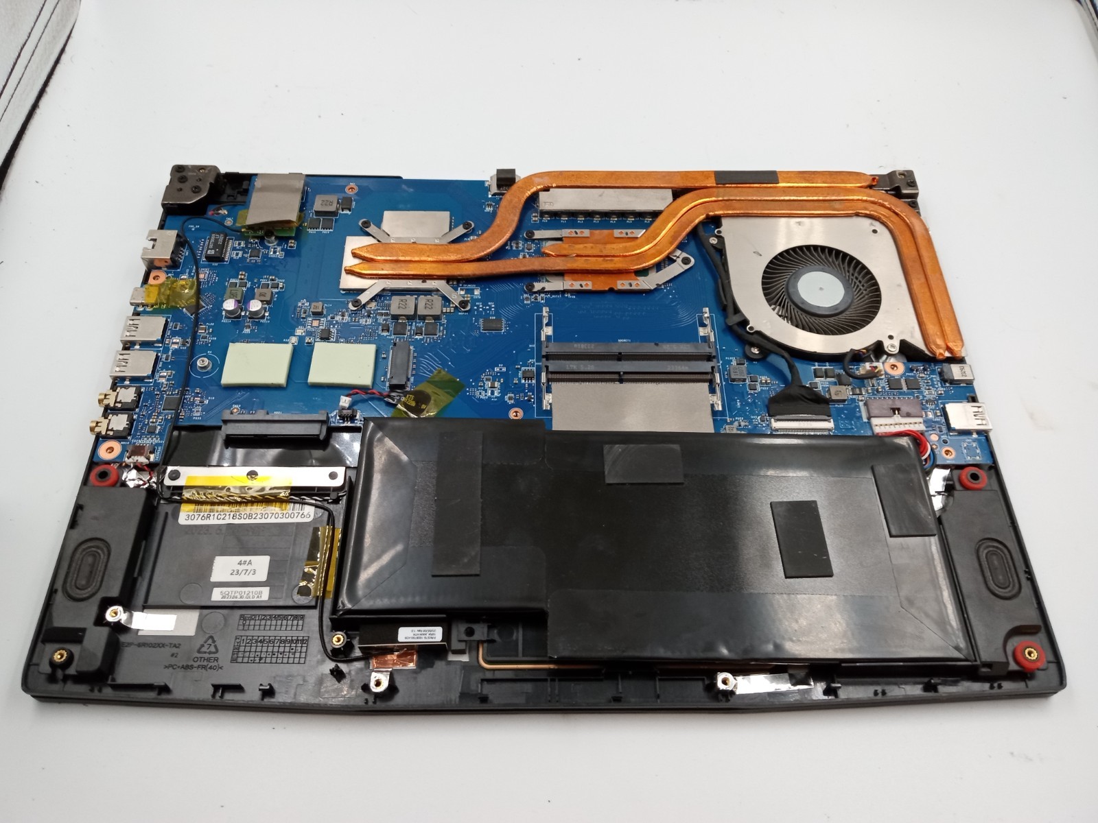 MSI Thin GF63 12UCX 15.6″ Intel i5-12450H Nvidia RTX 2050 – FOR PARTS – READ!