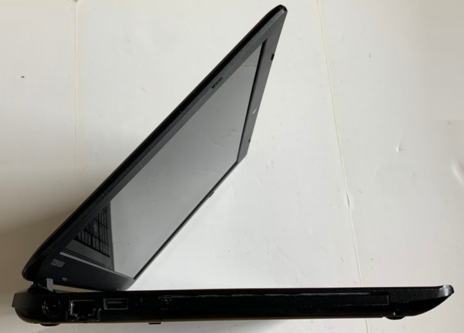 TOSHIBA SATLLITE C55D 15.6″ WIN 11 ACTIVATED AMD A8 8GB RAM 500GB HDD New Batt.