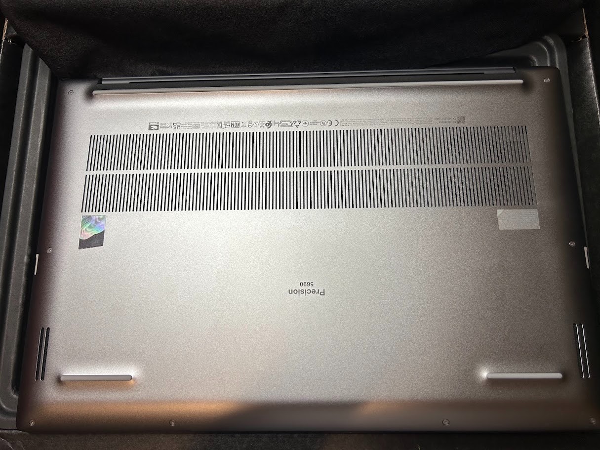 NEW Dell Precision Laptop 5690 – 2Tb HD – 32 Gb RAM – 16 GB NVIDIA RTX 5000 Ada