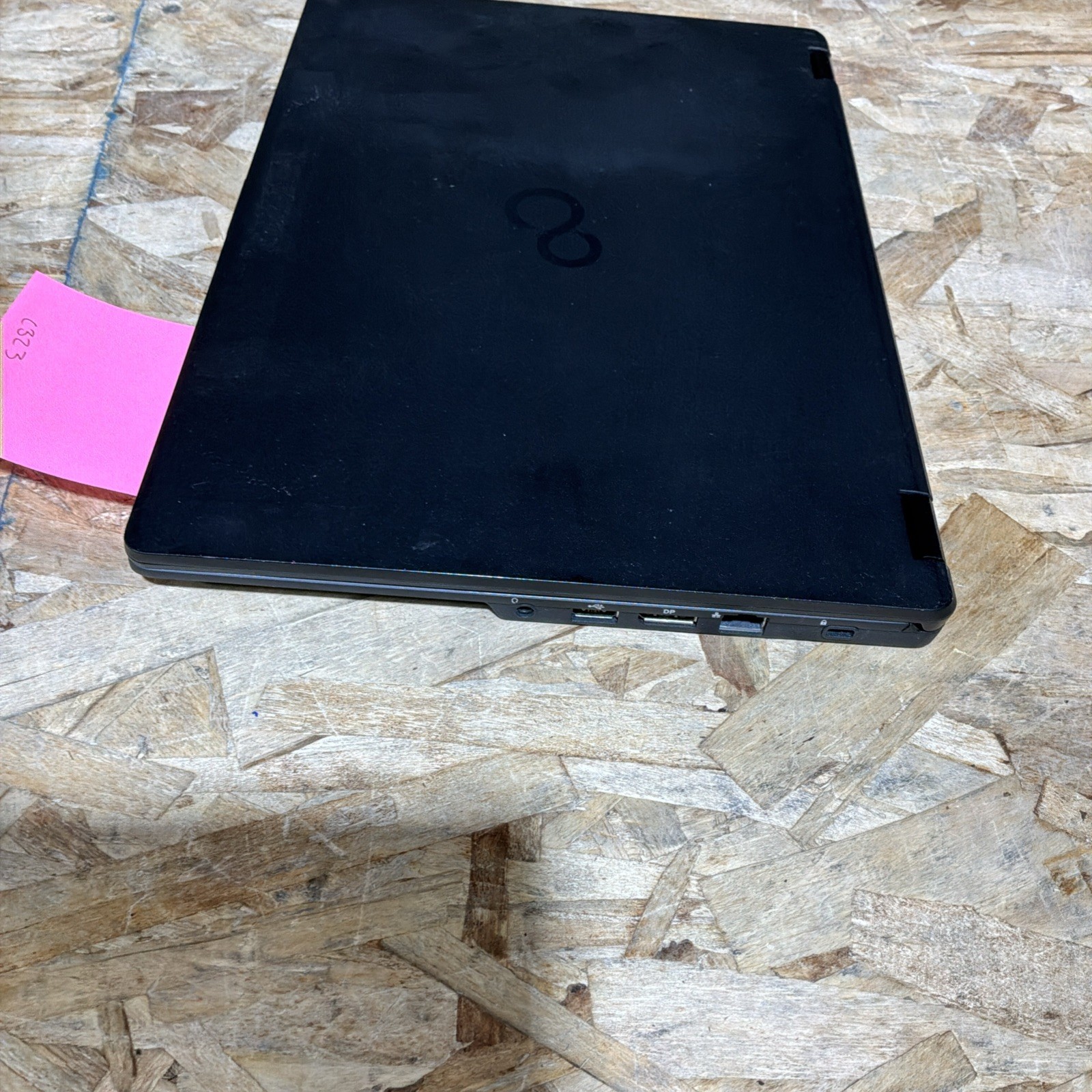 Fujitsu Lifebook U748 14″ FHD i5-8250U 8GB 256GB SSD WIN 11 Touchscreen C323