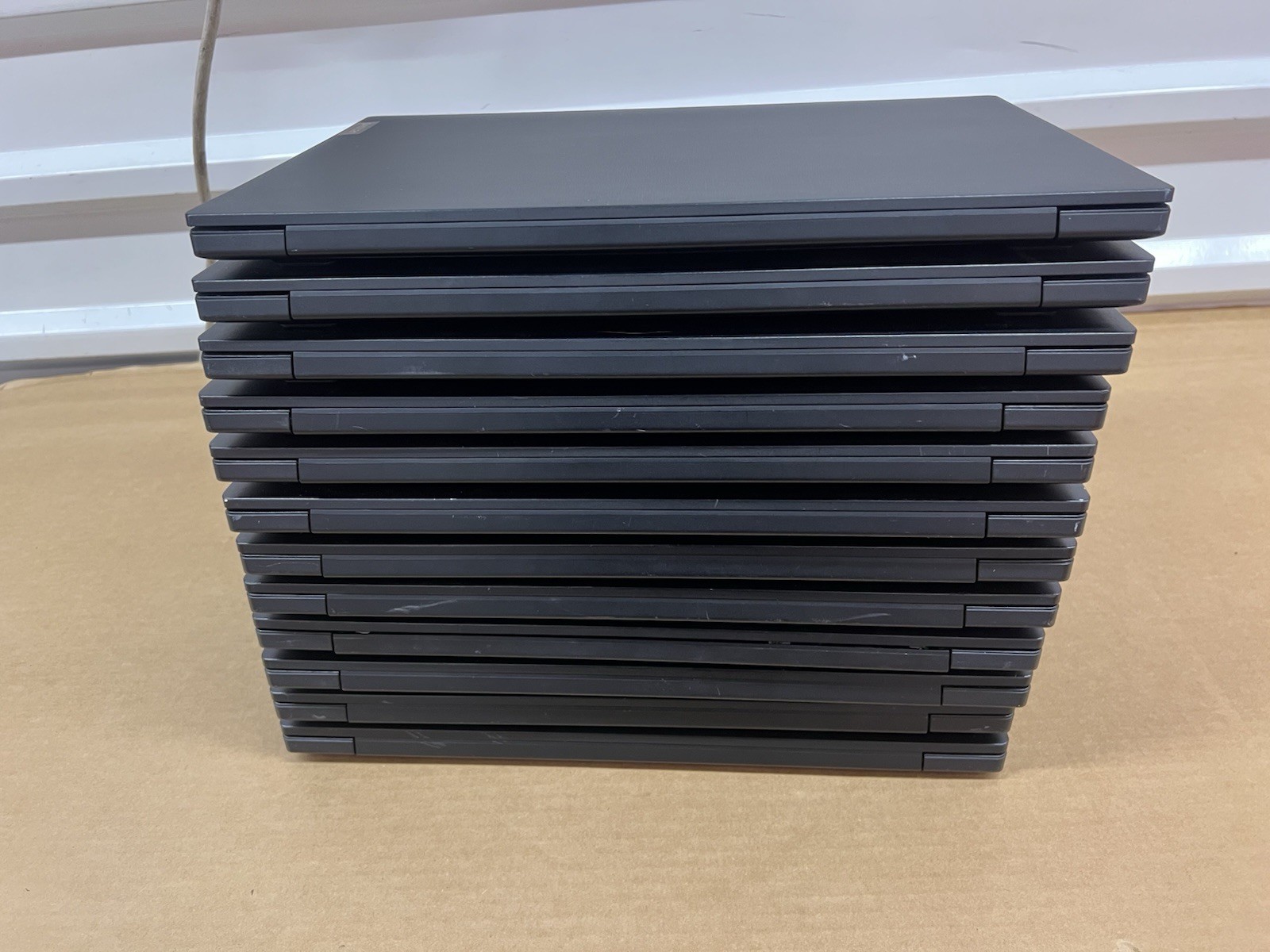 Lot Of 12 Lenovo V145-15AST 81MT AMD A9-9425 3.10GHz 8gb RAM 256 SSD