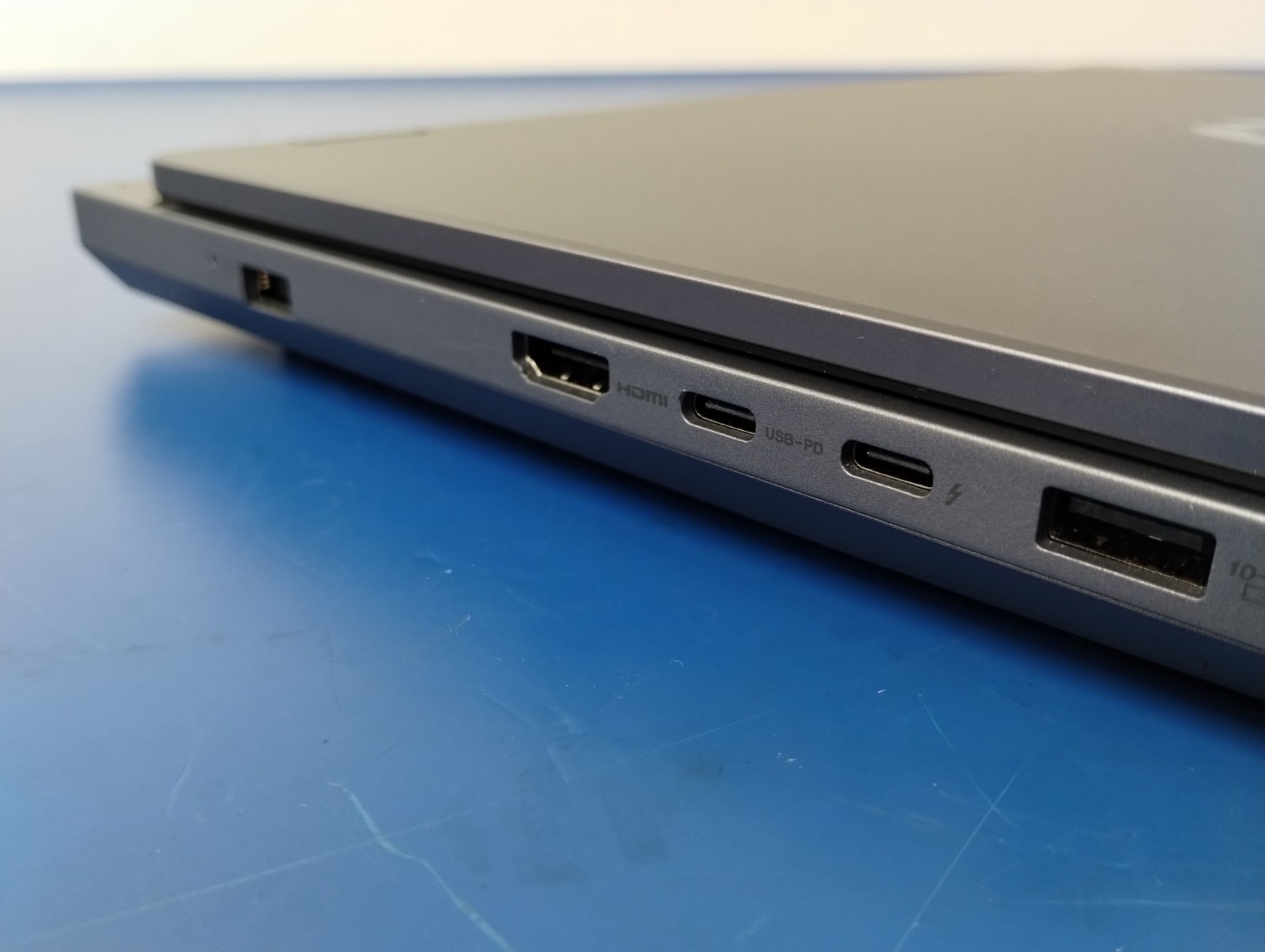 Lenovo Legion 5 16IAX10, Intel CORE Ultra 9 275HX, 2.70 GHz 32 GB RAM, 1 TB NVMe