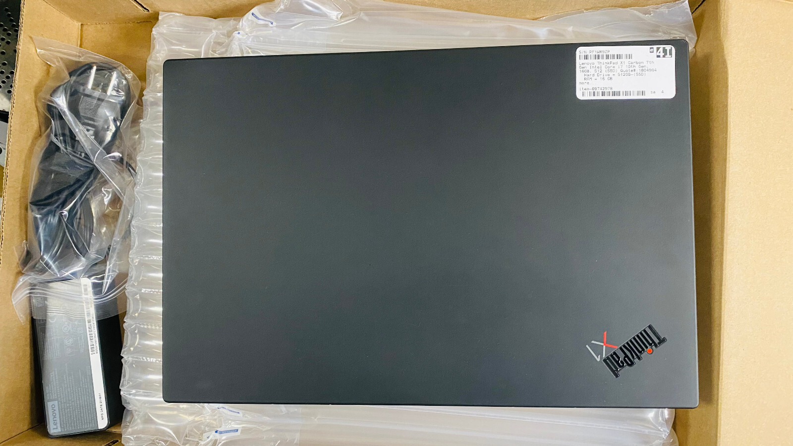 Lenovo ThinkPad X1 Carbon 7th Gen Laptop Core i7 10th Gen 16Gb 512Gb Win10Pro-3