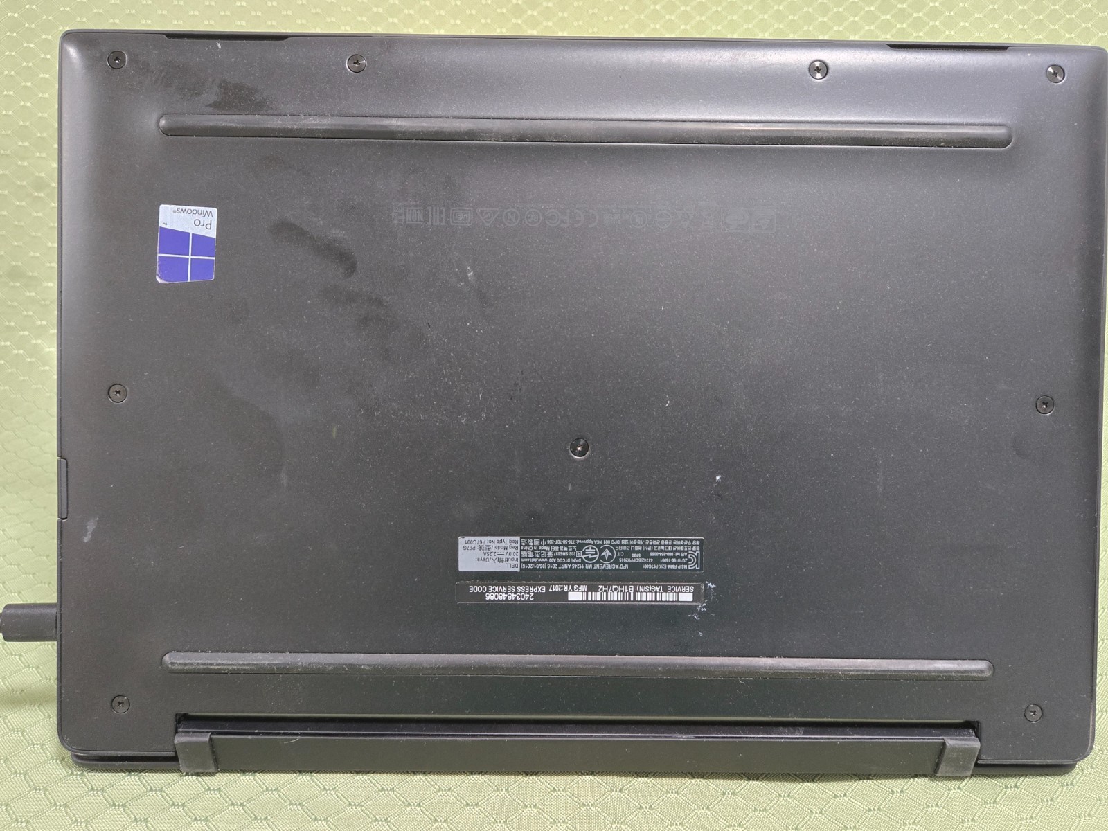Latitude7370 w/charger.m7-yY75.8GB.512GB NVMe.QHD 3K Touch.Nice!