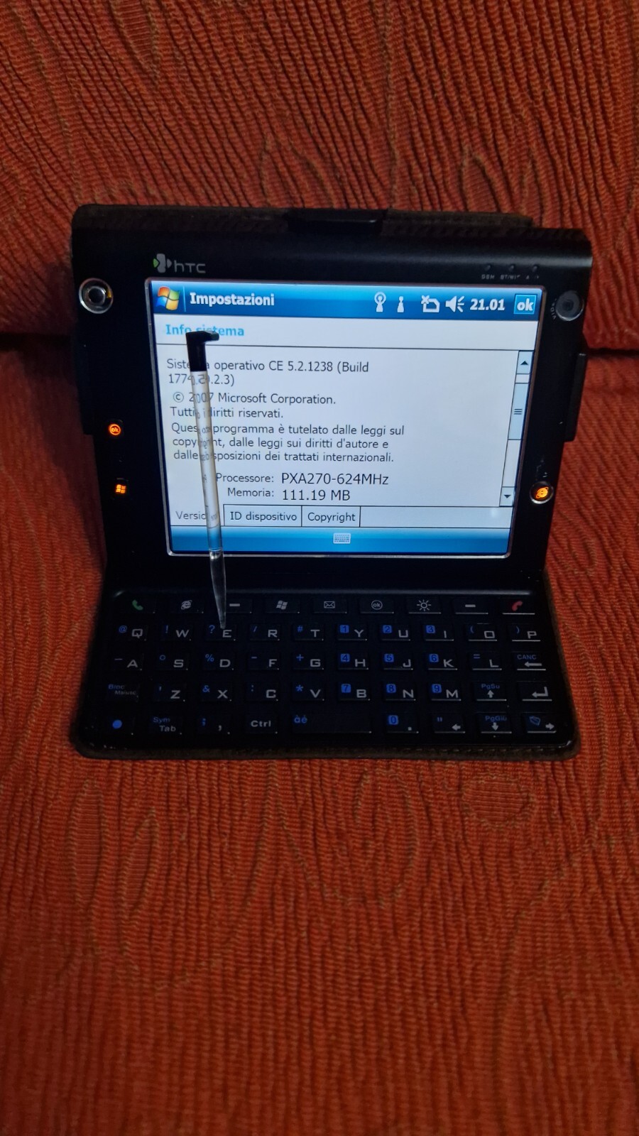 VINTAGE HTC X 7500 Mini PC