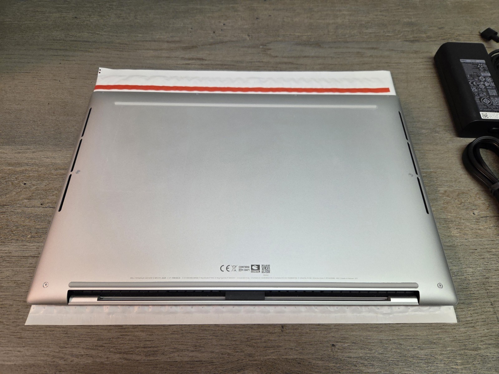 Dell Premium DA14250 14″ XPS14 3.2K 120Hz Touch OLED Core Ultra 7 255H 32GB 1TB