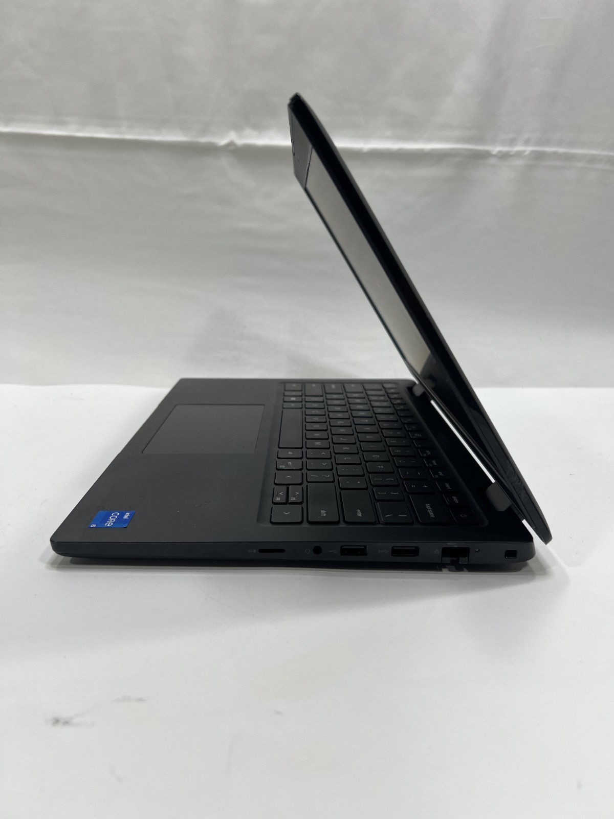 Dell Latitude 3420 Core i5-1135G7 2.40 GHz 8 GB 256 GB NVMe NO OS