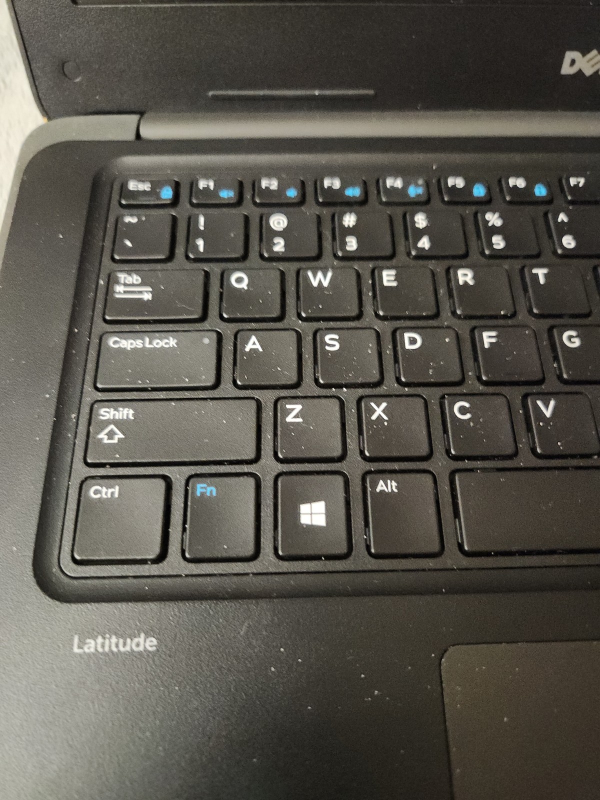 Dell Latitude 3380 13.3 inch (128GB, Intel Core i3 6th Gen., 2GHz, 4GB)…
