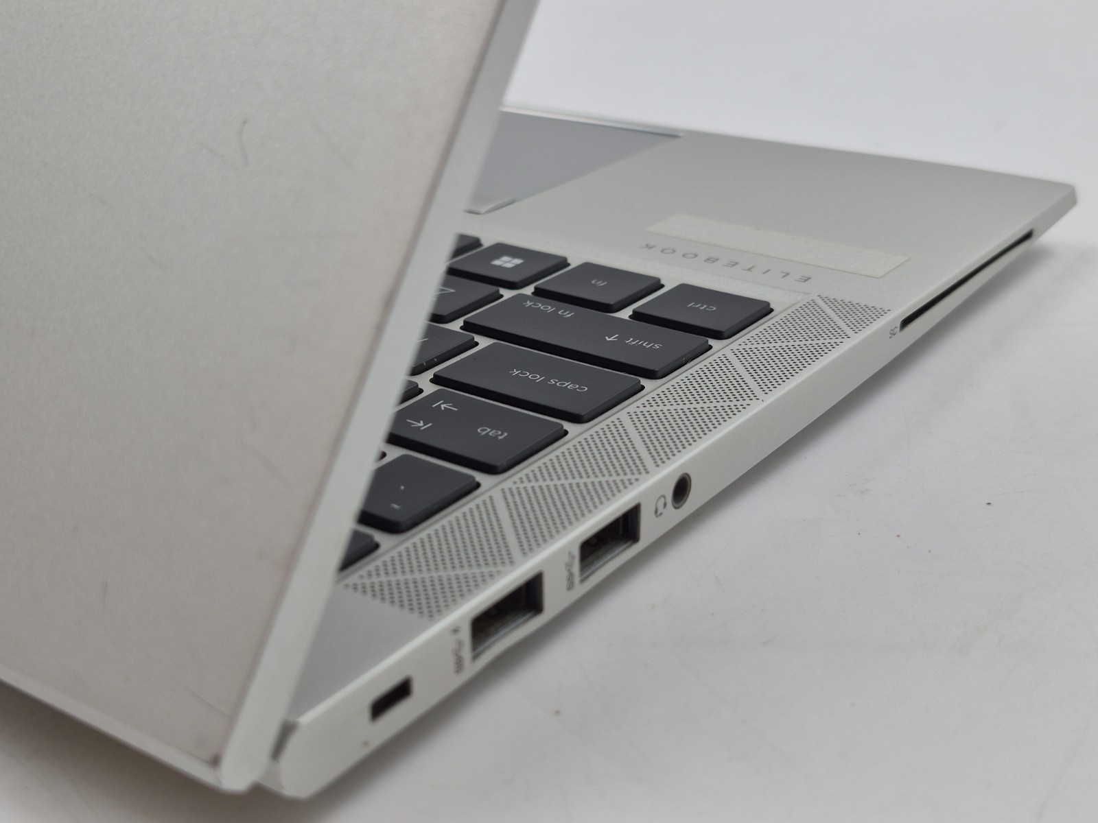 HP EliteBook 840 G8 14″ i7-1165G7 2.80GHz 16GB RAM 512GB SSD Win 11 Pro