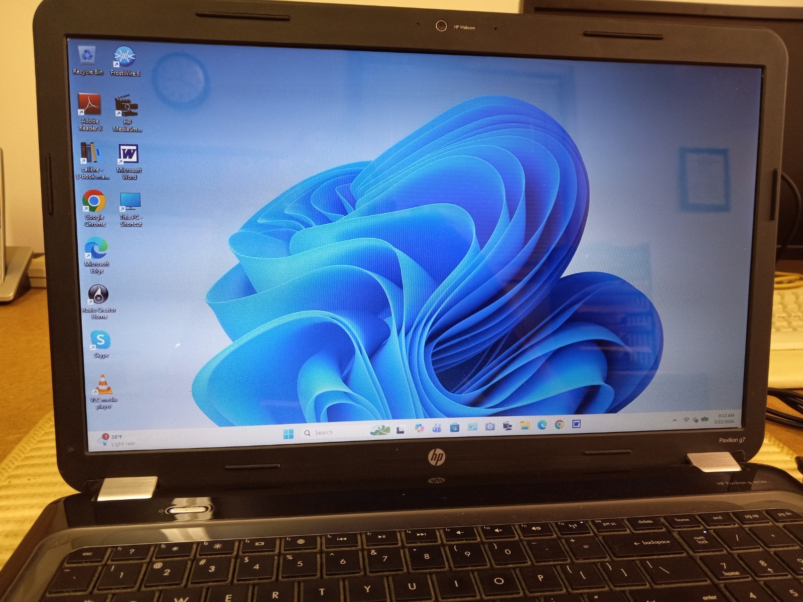HP Pavilion G6-1D38DX Laptop Intel Core i3-2350M 2.30 GHZ 8GB Ram 500 SSD