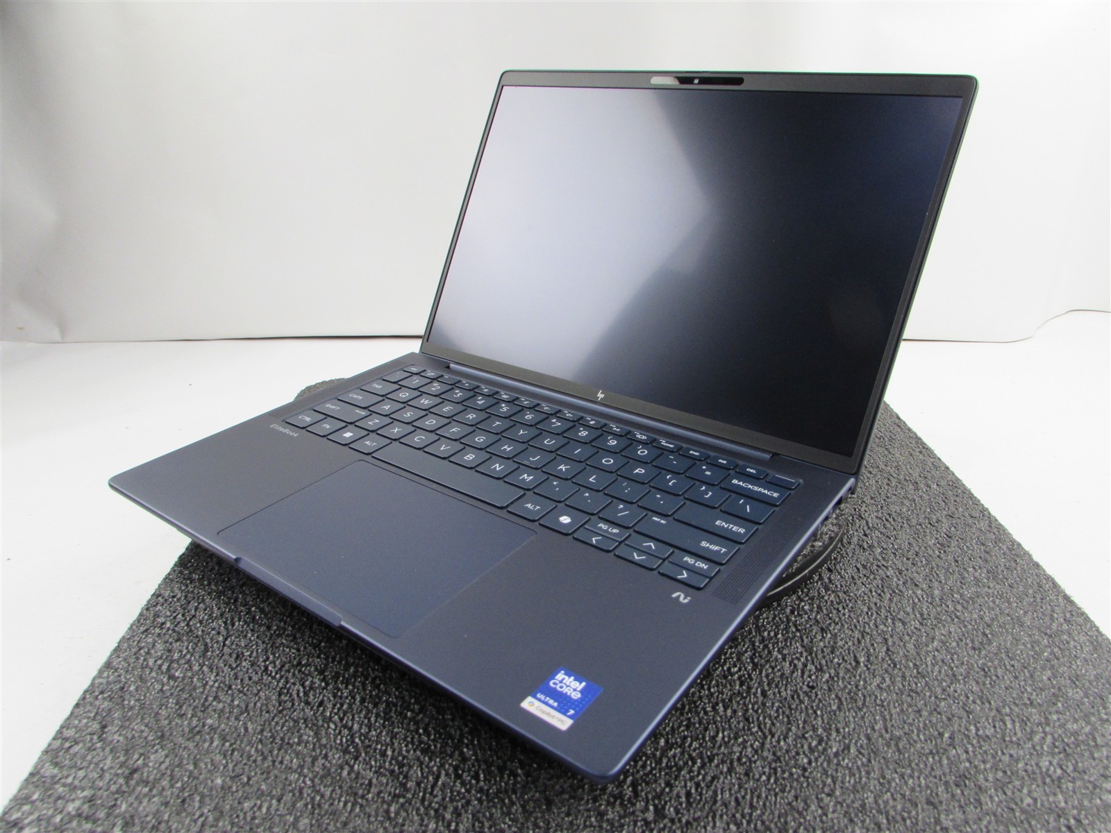 HP ELITEBOOK X G1I 14 AI CORE ULTRA 7 268V NO SSD 32GB RAM NO O.S/BATT