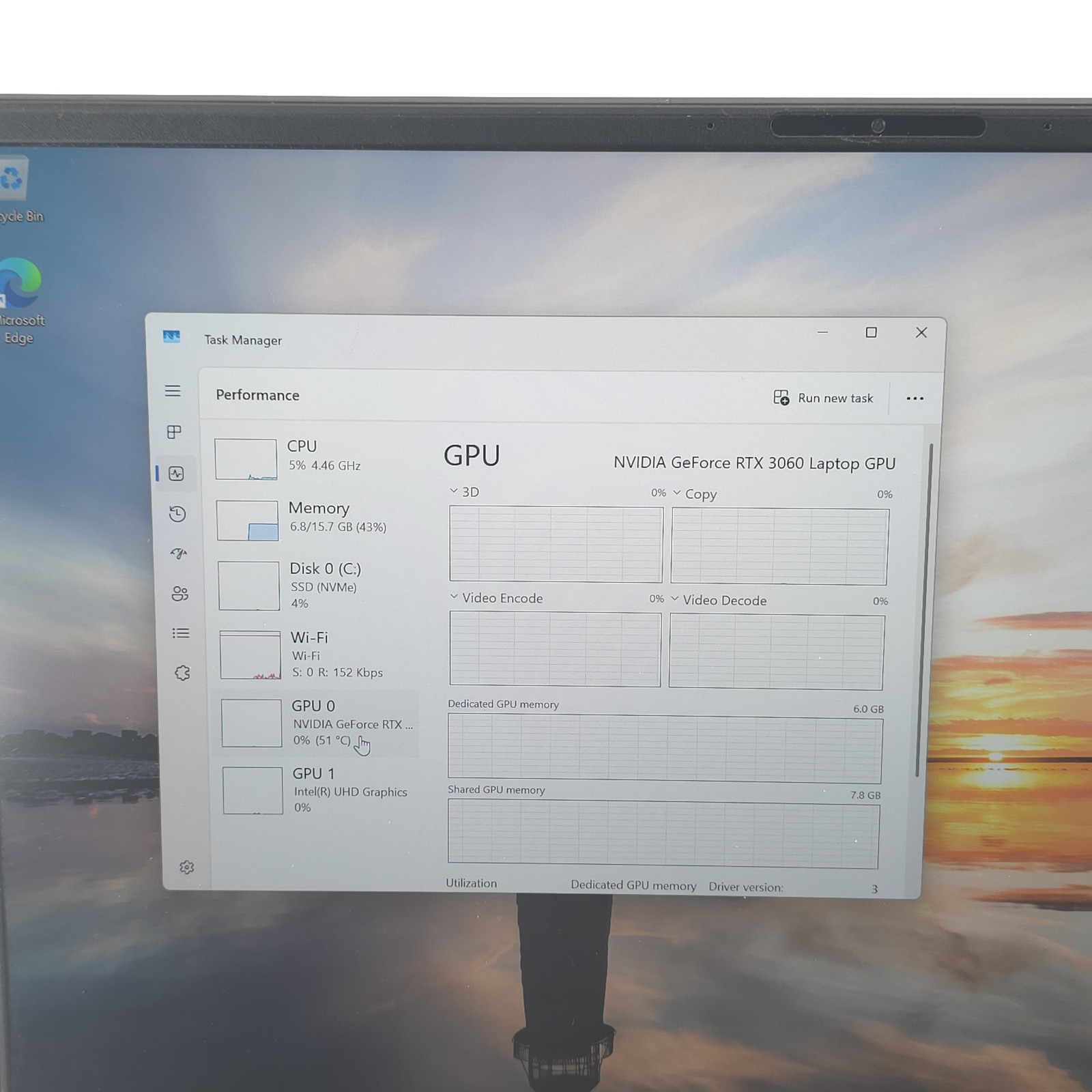 ASUS ROG Zephyrus M16 1TB SSD 2.5GHz Intel i9-11900H 16GB RTX 3060, SCREEN DAM.