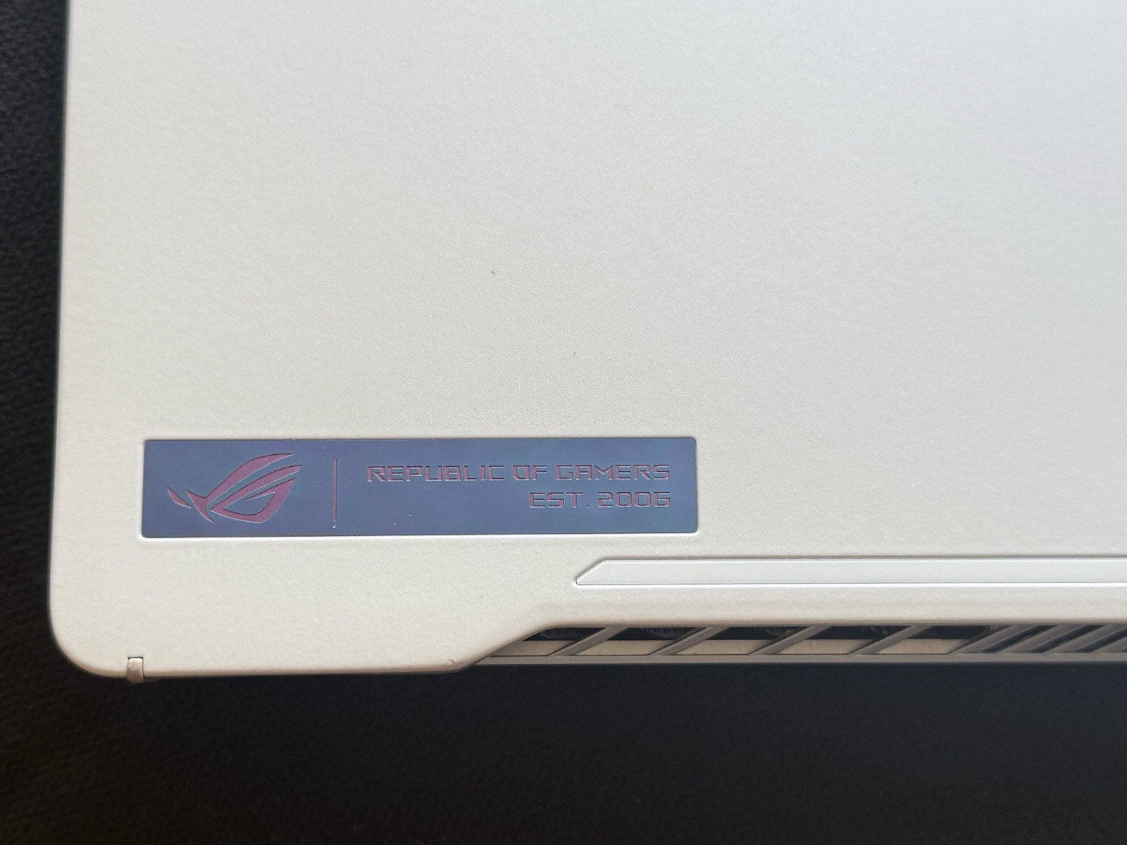 ASUS ROG Zephyrus G14 GA401QM Ryzen 9 16GB 1TB SSD RTX 3060 14″ White