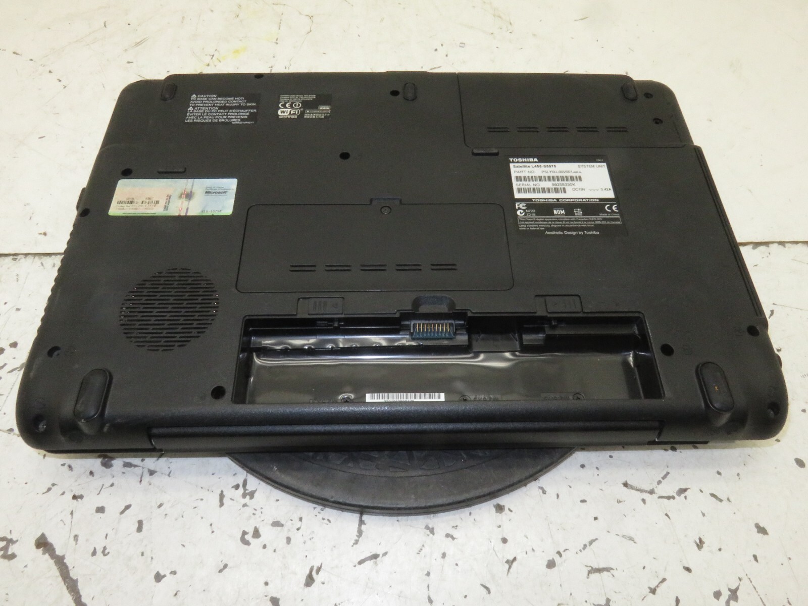Toshiba Satellite L455-S5975 Laptop Intel Celeron 900 1GB Ram No HDD or Battery