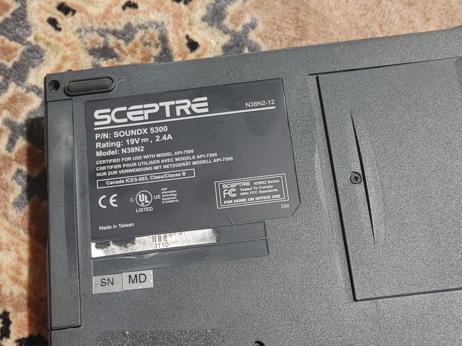 Vintage 1990s Sceptre SoundX 5300 Laptop Powers On No Os