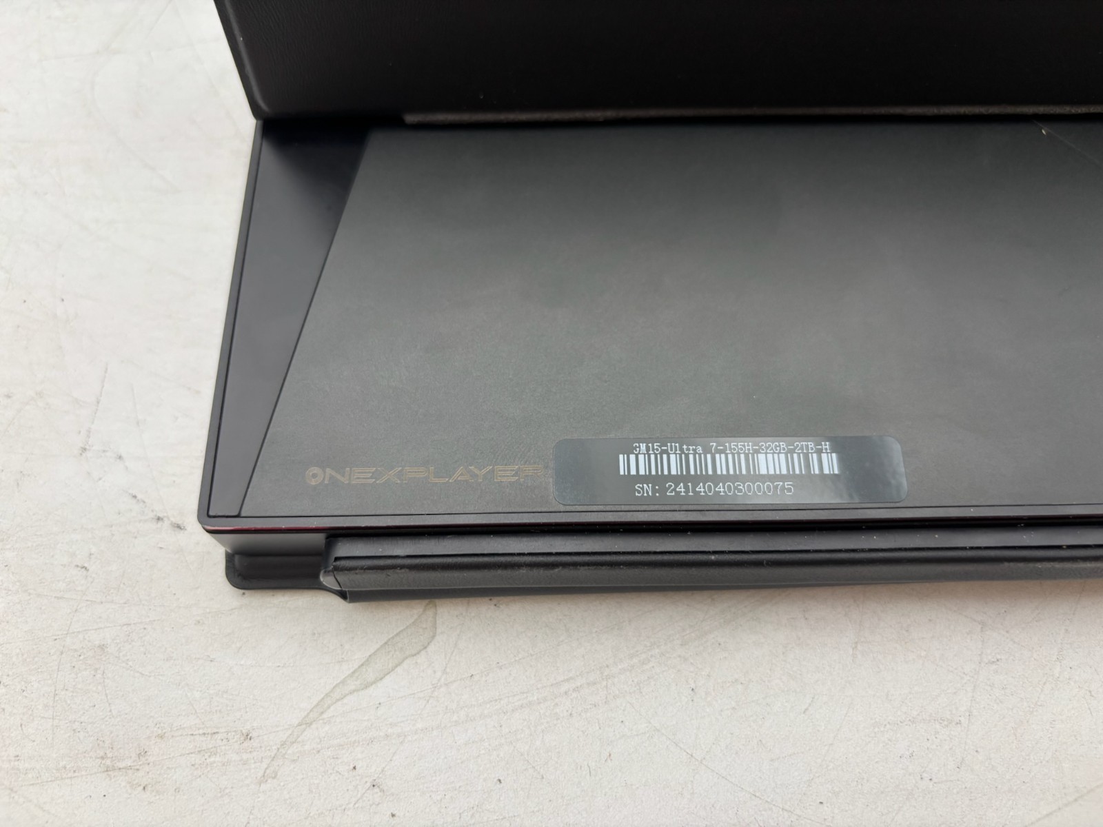ONEXPLAYER X1 i 3-in-1 Gaming PC 10.95″ 32 GB RAM Ultra 7 155H 2 TB SSD